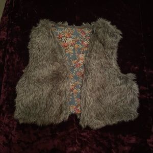 TJX by Cynthia Rowley - Girls M 5/6 Faux Fur Vest